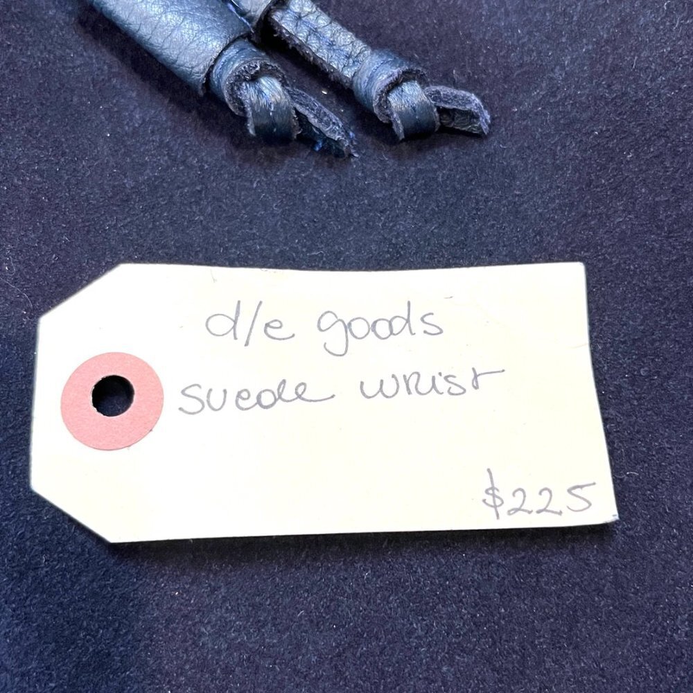 D/E GOODS SUEDE WRISTLET MINI BAG - Picture 4 of 6